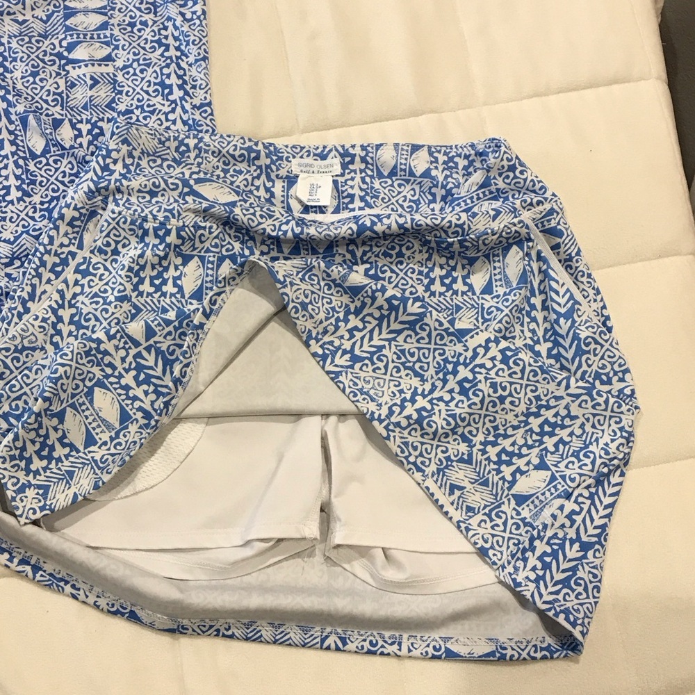 Sigrid Olsen Blue and White Patterned Skort Set - Picture 6 of 11